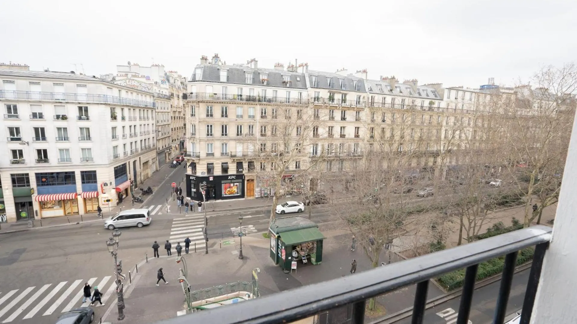 Studio Parisien Face Metro - Paris 9 - 2P - Flat-Guest 0*,  Francie