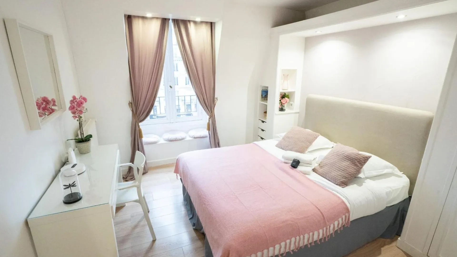 Studio Parisien Face Metro - Paris 9 - 2P - Flat-Guest